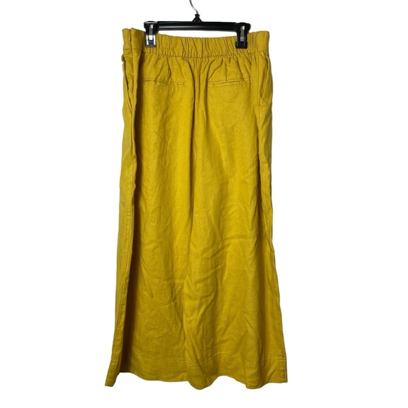 Chelsea & Theodore Linen Crops - Picture 2 of 4